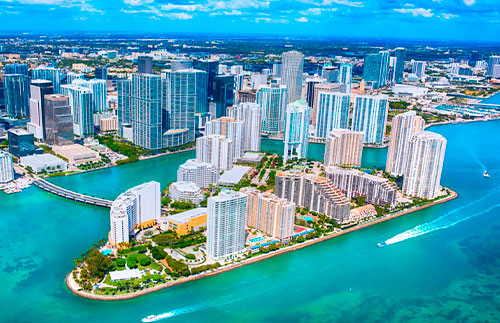 Miami: Onde o Luxo se Compra à Vista — E Por Que Isso Importa Para Você