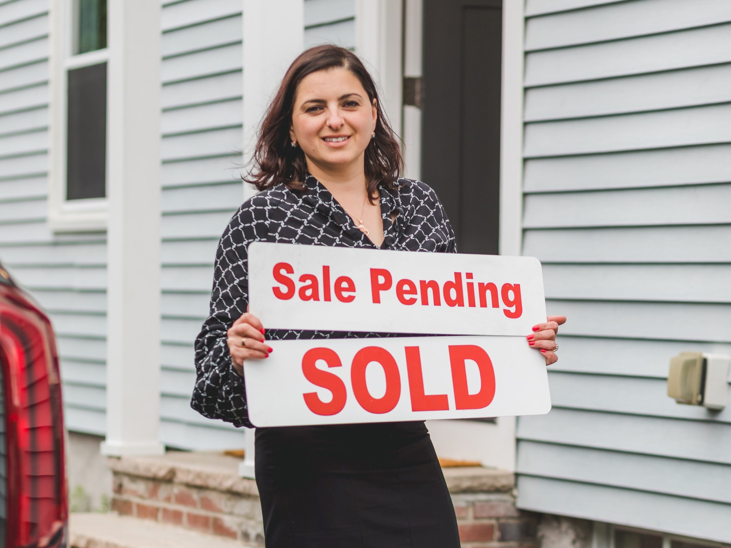 What Does Pending Mean in Real Estate?